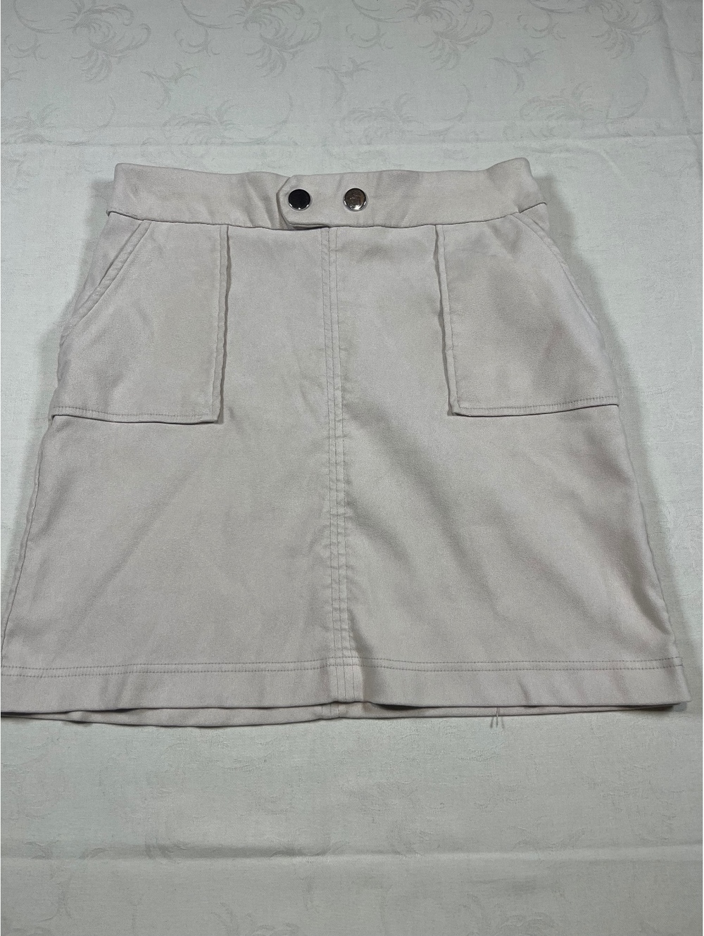 I.N.C. International Concepts Cream Faux Suede Mini Skirt Size Small